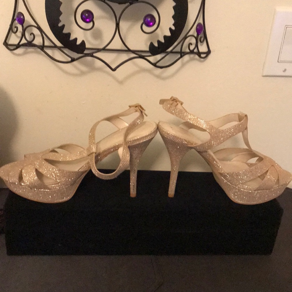 David bridal gold strappy heels(size 8)